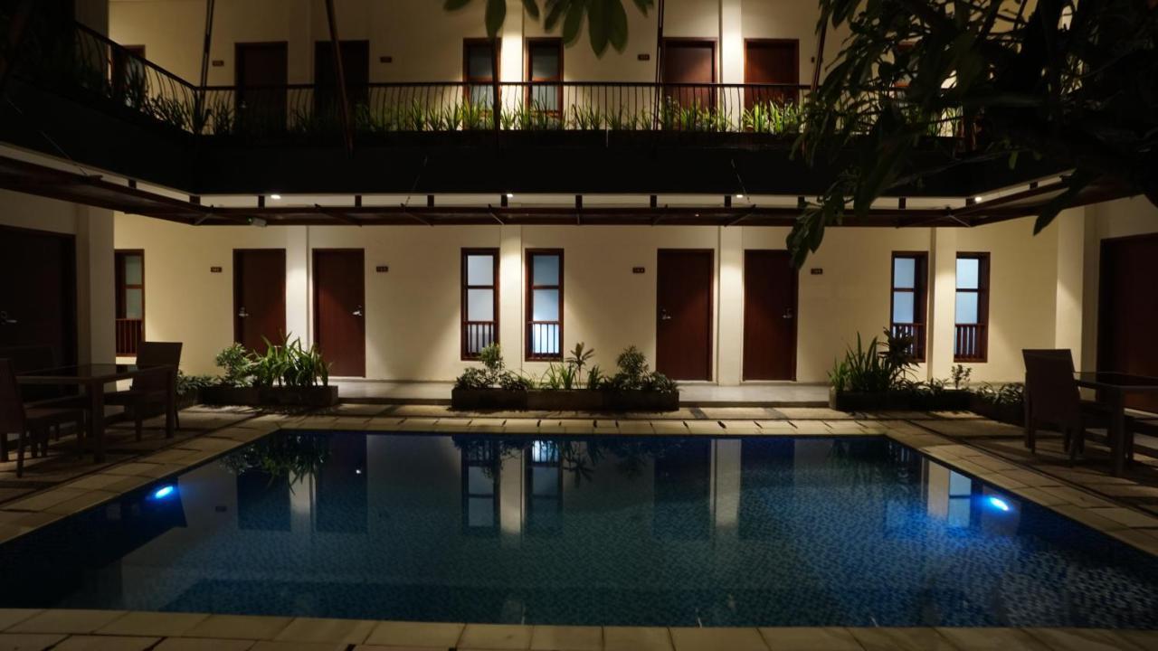 Reddoorz Near Legian Street Hotel Kültér fotó