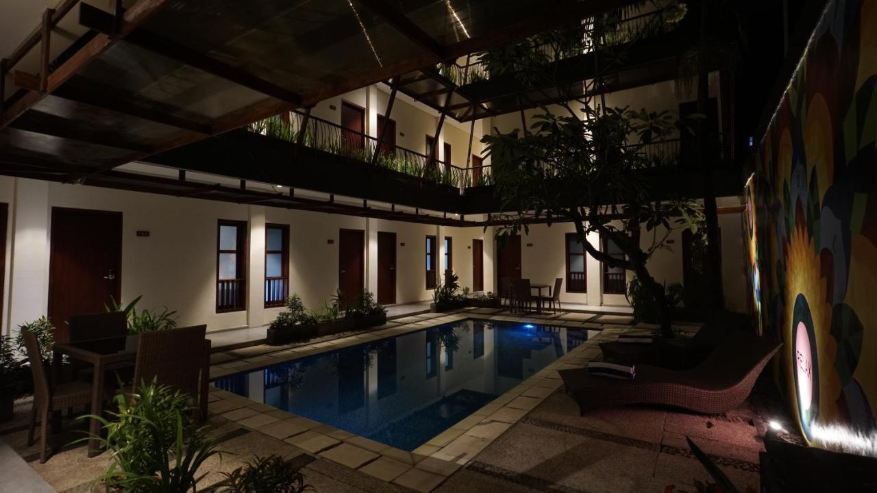 Reddoorz Near Legian Street Hotel Kültér fotó