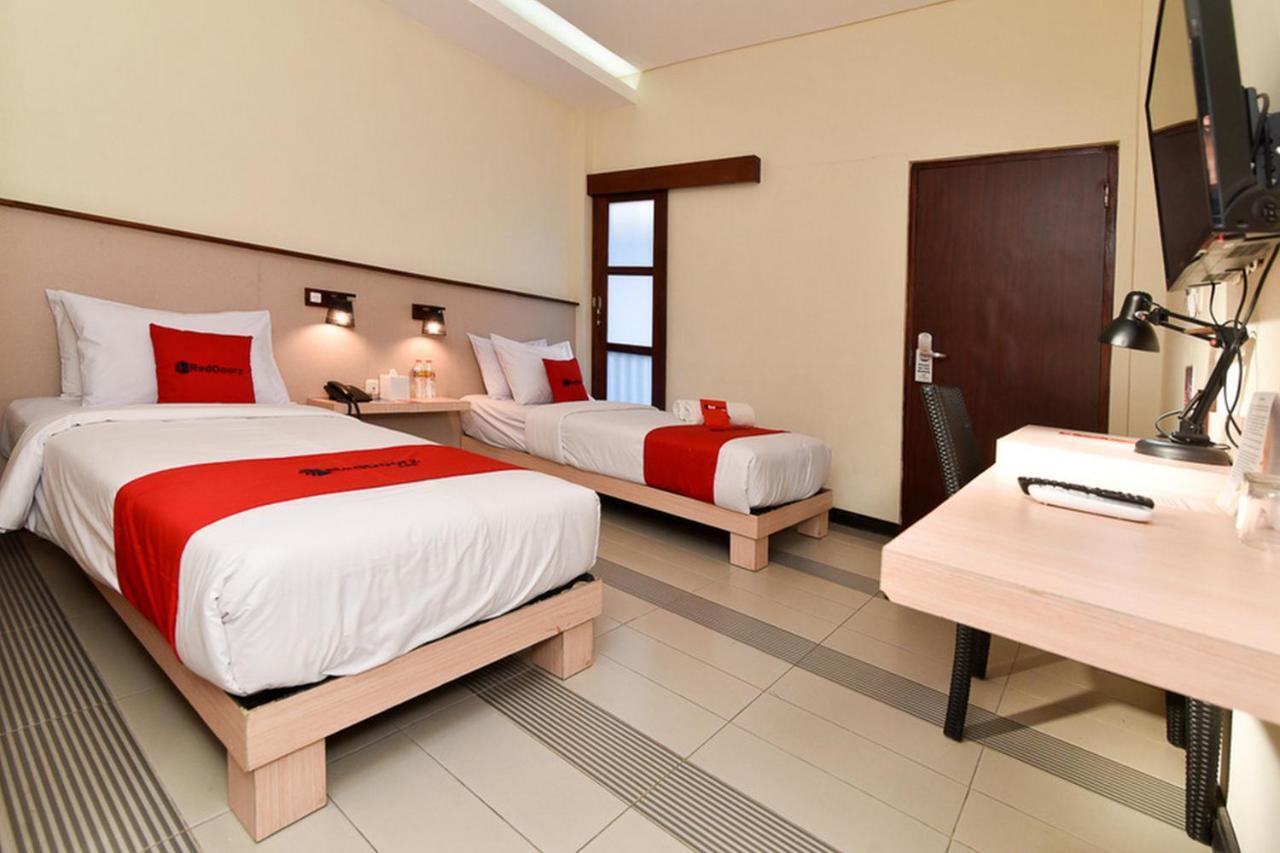 Reddoorz Near Legian Street Hotel Kültér fotó